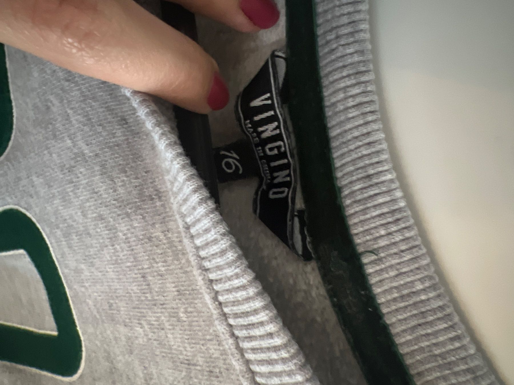 Maglioni & Felpe: Pullover mit Icon Design – Usato da Oberengstringen venduto da pri_c8jk 1