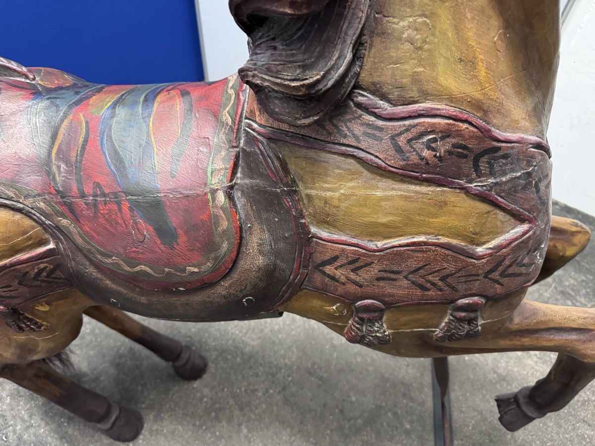 Sculture & Statue: Karussellpferd aus Holz, Höhe 1.30cm – Usato da Bern venduto da samryan 8