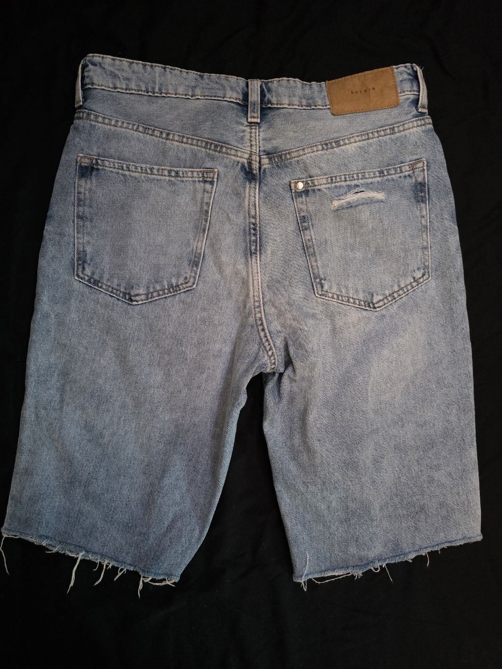 H&M Jeans: H&M Jeansshorts – hellblau  – Usato da Interlaken venduto da NataliiaS 1