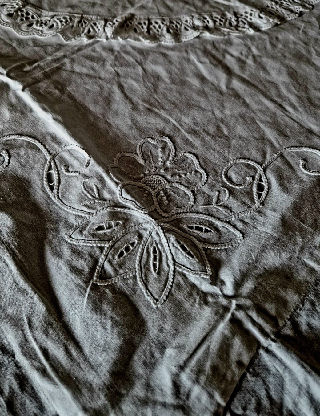 Bettwäsche: 2 Paradekissen mit Stickerei 92x92cm – Neu (gemäss Beschreibung) aus Bern von Antikbatik 4