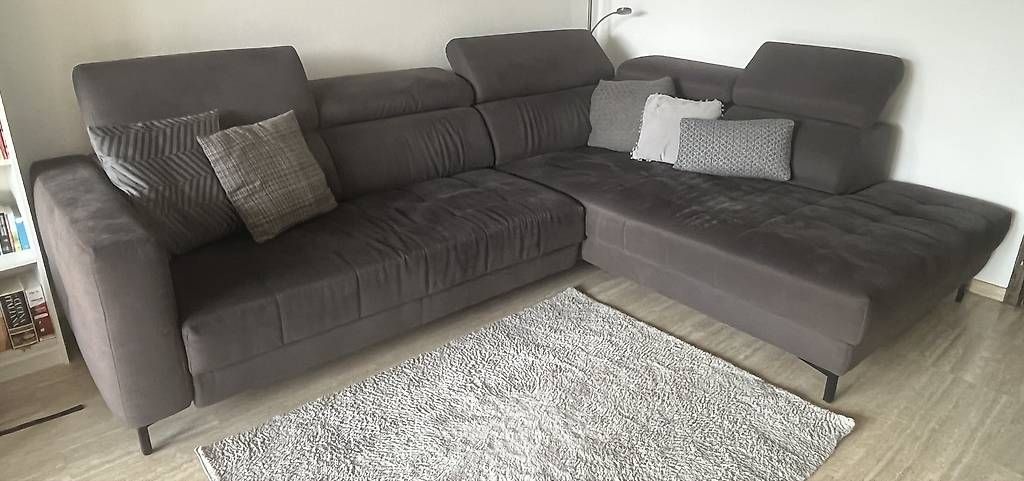 Divani: Divano angolare, letto, con presa usb  – Usato da Paradiso venduto da giu_hk25