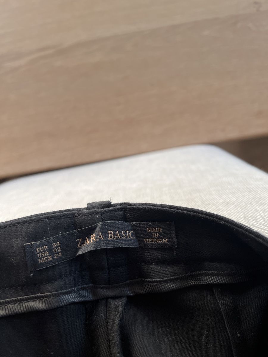 Zara Pantaloni: Chinos Schwarz – Usato da Erlenbach ZH venduto da Karinsylvester 4