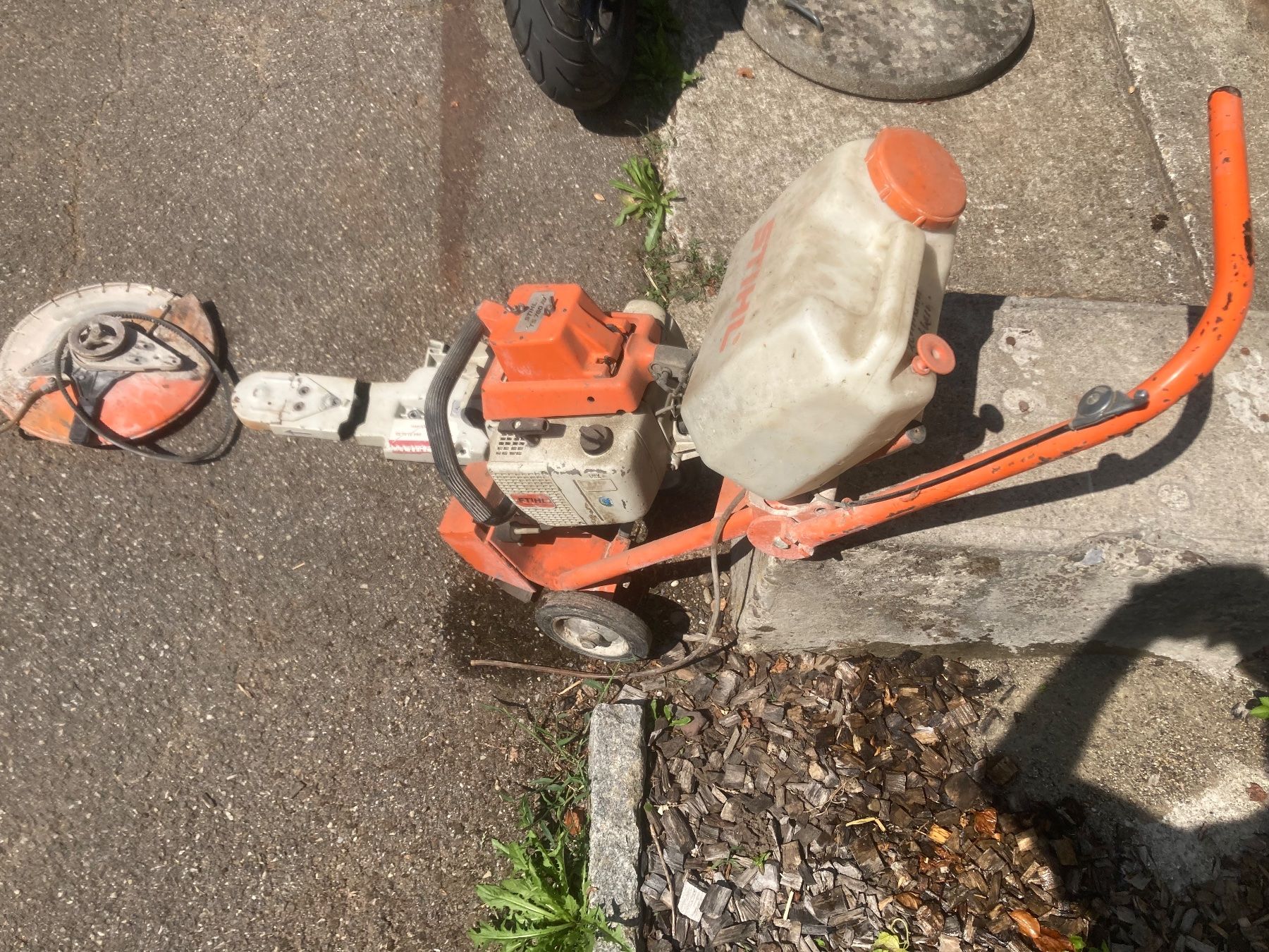 Stihl Alle Maschinen: Stihl Trennjäger – Defekt aus Wangen an der Aare von Smoll5