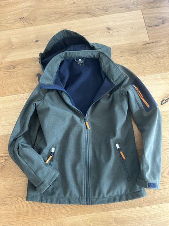 Ab 1.- Fr TOP Softshell Jacke 46 Nord abnehmbarer Kapuze