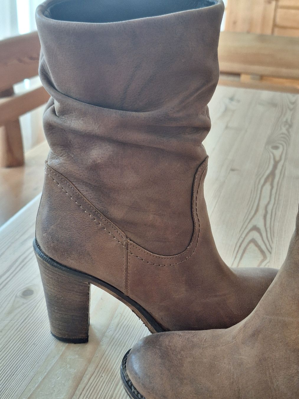 Scarpe da donna: Lederstiefel Gr. 39 – Usato da Bassersdorf venduto da Makeje58 2