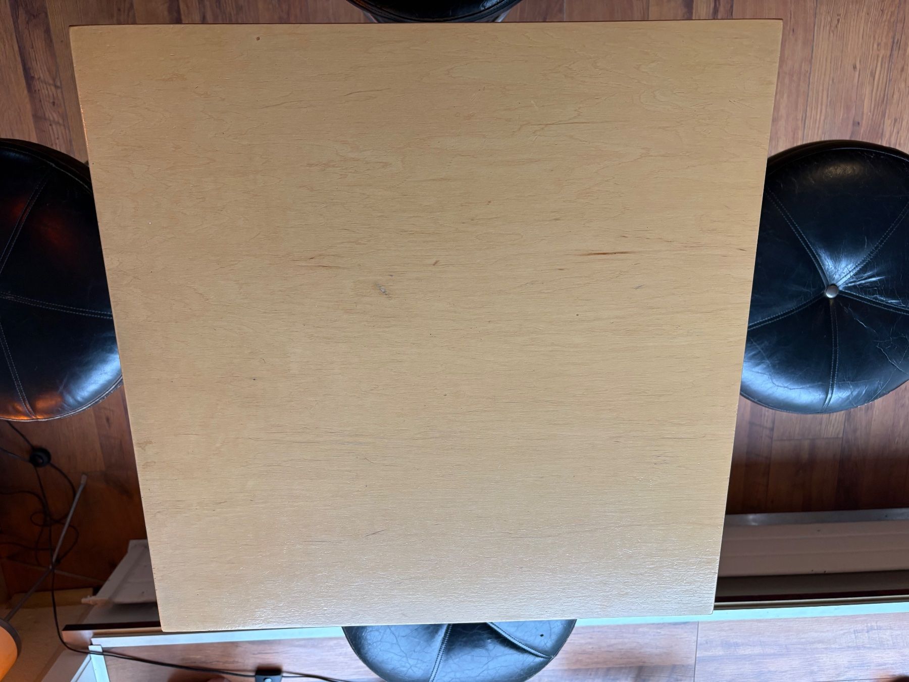 Set di tavolo e panche: Bartisch-Set: 3 Tische + 11 Barhocker – Usato da Luzern venduto da Owen2321 5