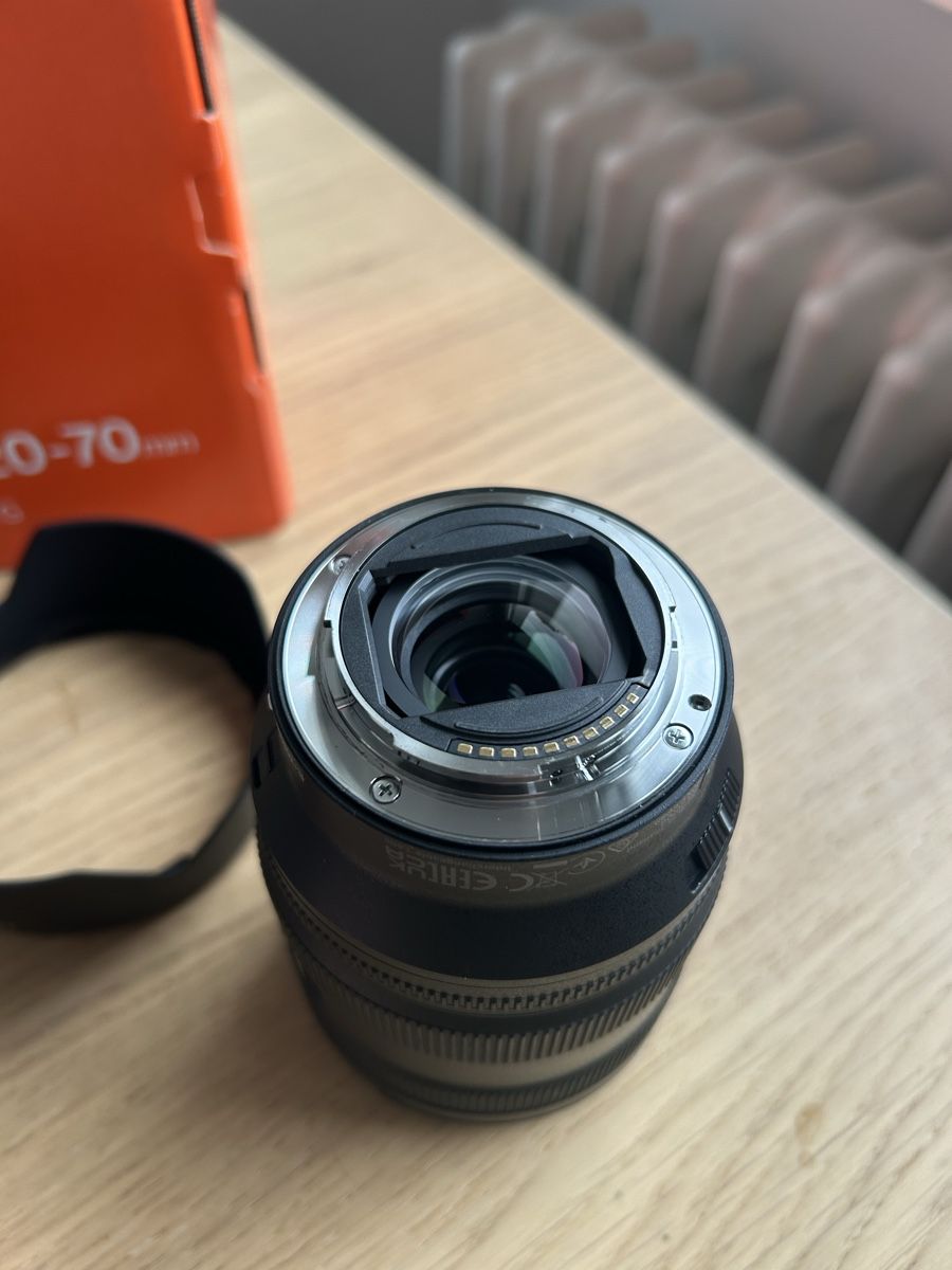 Sony Obiettivi: Sony FE 20-70mm F4 – Usato da Oberwil BL venduto da alr_6hy7 2