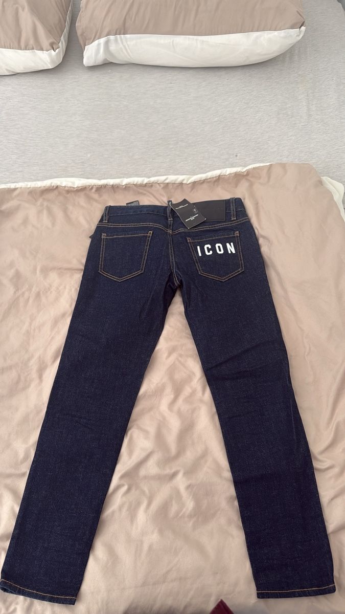 Dsquared2 Jeans: Original Dsquared2 neu mit Etikett – Nuovo e nell'imballaggio originale da Menziken venduto da ann_77cp 1