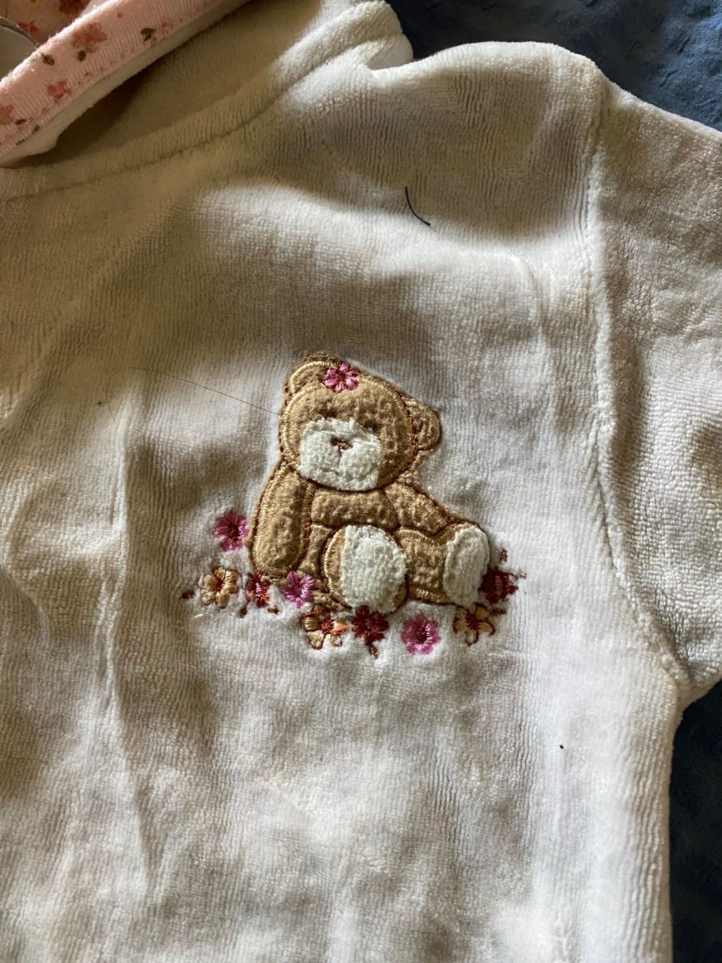 Jacken & Mäntel: Mädchen-Kapuzenjäggli mit Bär  3 - 6 Monate – Gebraucht aus Allenwinden von Obalu 1