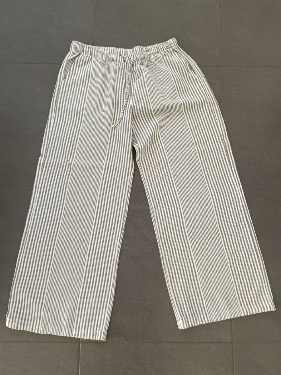 Pantaloni: Pantalon d’été  – Usato da Collombey venduto da amina36