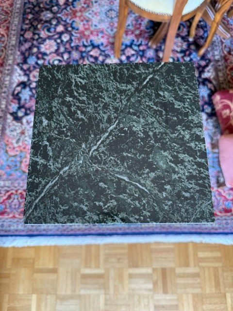 Autres décorations & accessoires: Colonne en marbre vert de Carrare. – D'occasion à Territet par Yvanz 1