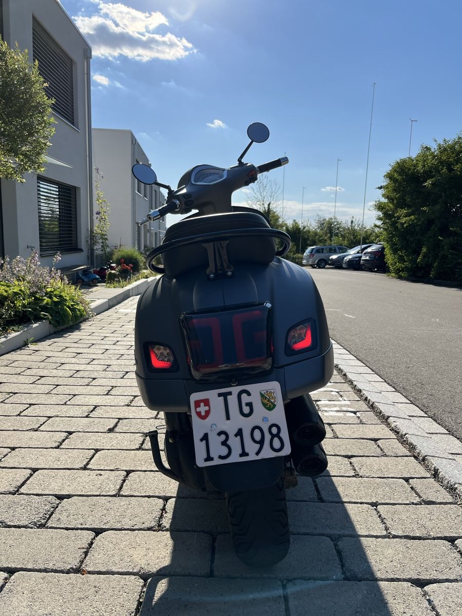 Vespa Scooter: Vespa 300 GTS Super Sport – Difettoso da weinfelden venduto da racer_50 2