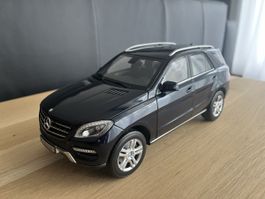Mercedes-Benz M-Klasse (ML) W166 1/18 Minichamps