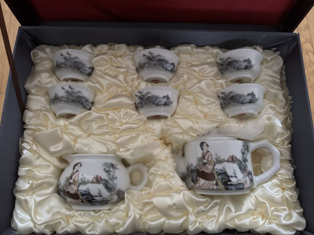 Set di piatti: Chinese Tee set ceramic + hochwertig a Kiste tea – Nuovo e nell'imballaggio originale da Pfäffikon SZ venduto da EMMA0111