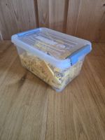 1.2 Kilo Legosteine - Gelbe Teile, 1.3kg, mit Box. 