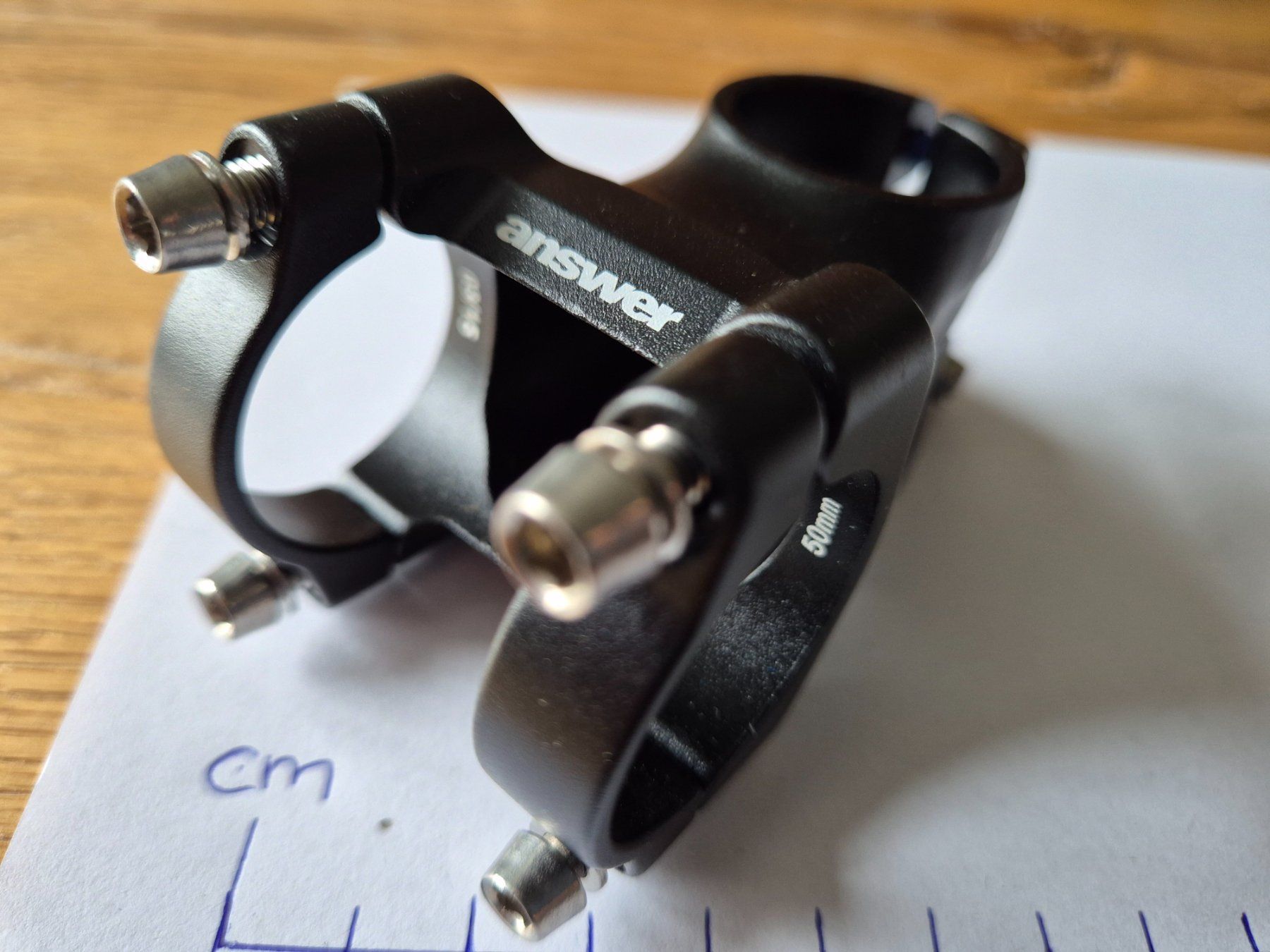 Pezzi di ricambio: V13 Vorbau answer AME ALL MTN ENDURO 50MM – Nuovo (secondo la descrizione) da Bern venduto da Occasions2025