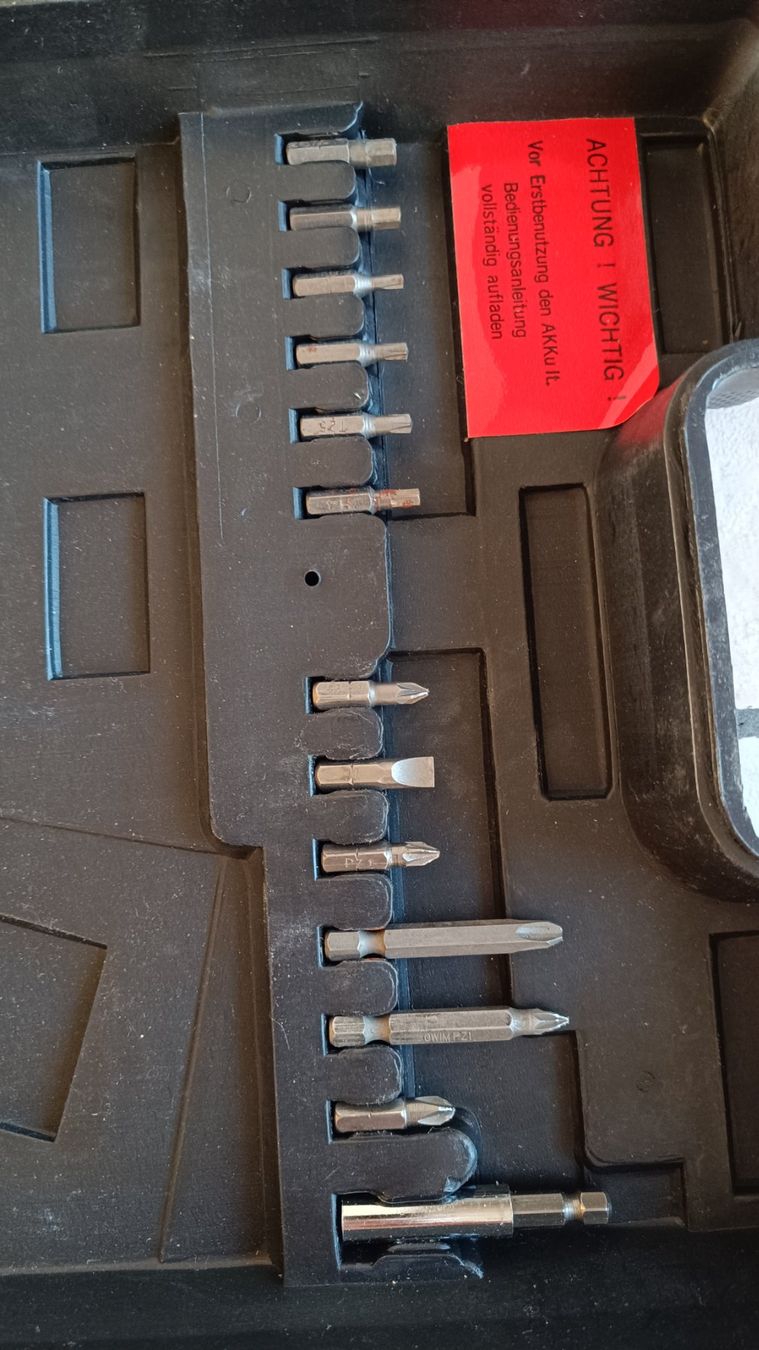 Perceuses: PERCEUSE-VISSEUSE MANNESMANN 12V – D'occasion à Sion par andreina52 1