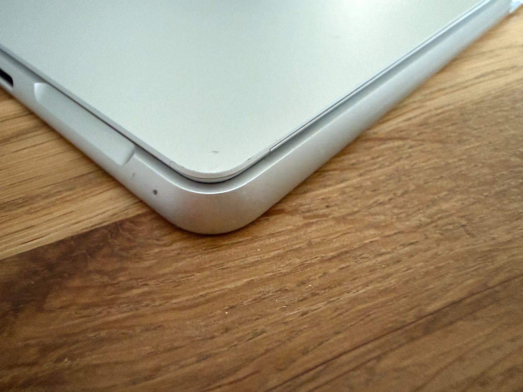 Microsoft Tablet PC: Surface Pro 8, Akku defekt – Difettoso da Hilterfingen venduto da Kuse7 5