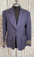 Beautiful vintage wool jacket with embroidered sleeves. 42/M