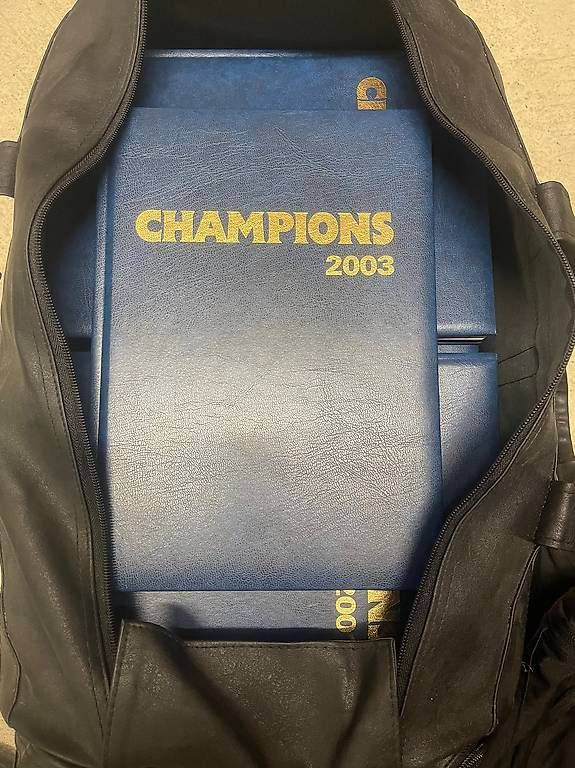 Bücher: Sport Bücher Champions – Gebraucht aus Matzendorf von scbern08