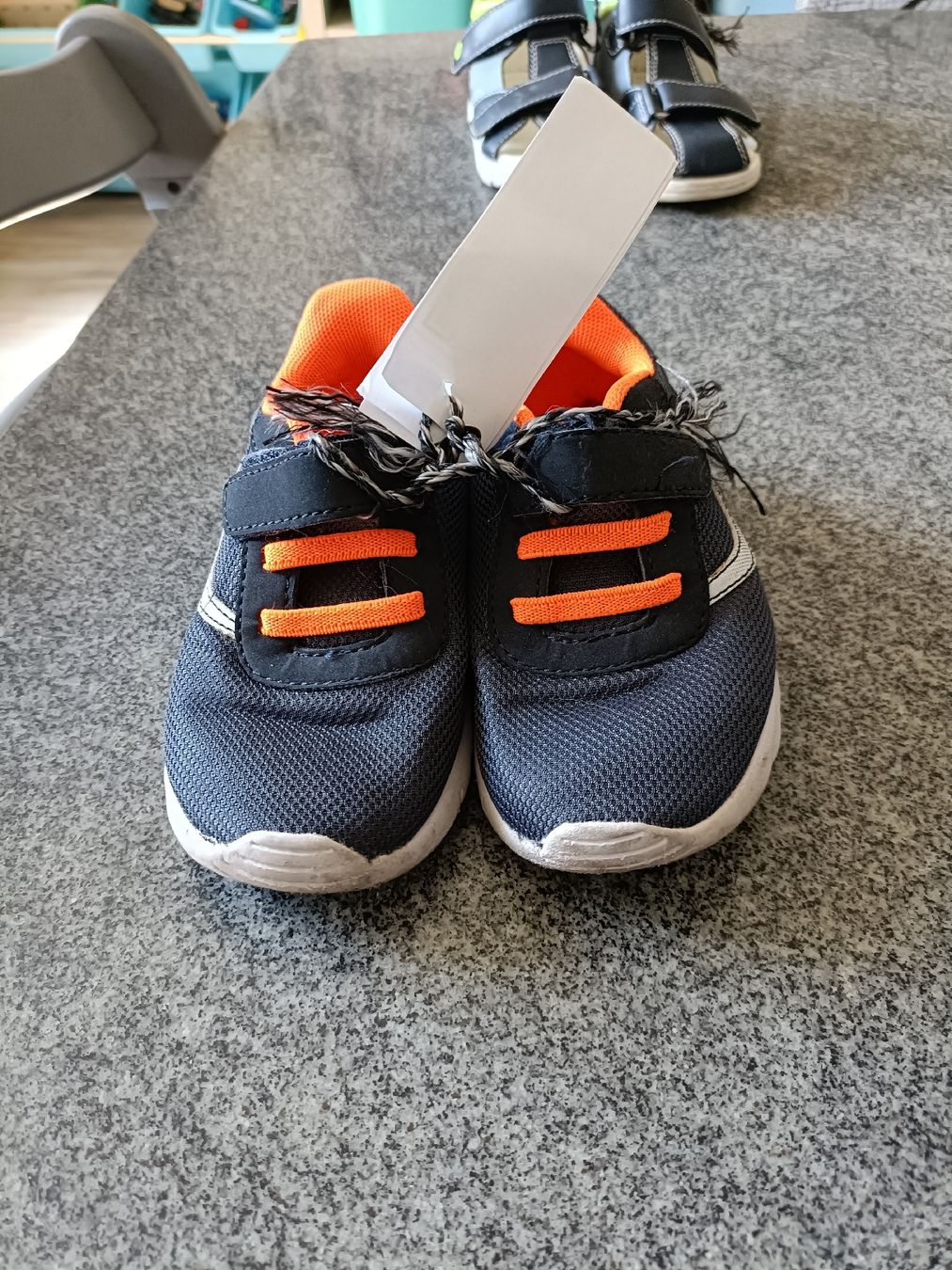 Scarpe per ragazzi: Turnschuhe Gr. 24 – Usato da Tenniken venduto da Pasci1990