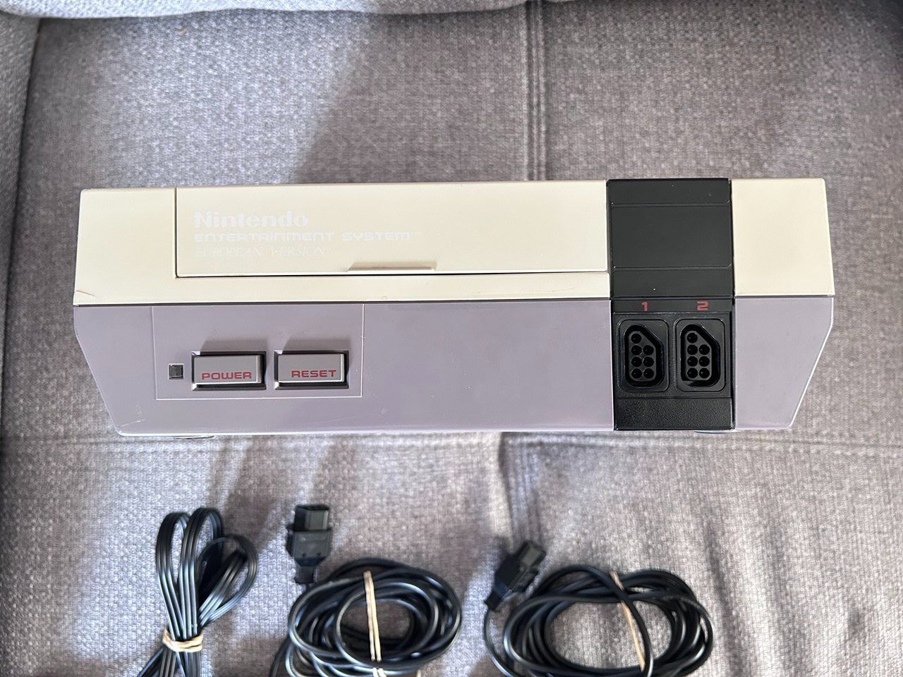 Nintendo Konsolen: Nintendo NES Console + 2 Controller + Cavo AV - Ottimo Stato – Gebraucht aus Giubiasco von LorisVale 6