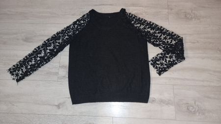 Schöner Strickpullover mit Spitze, Schwarz, gr S