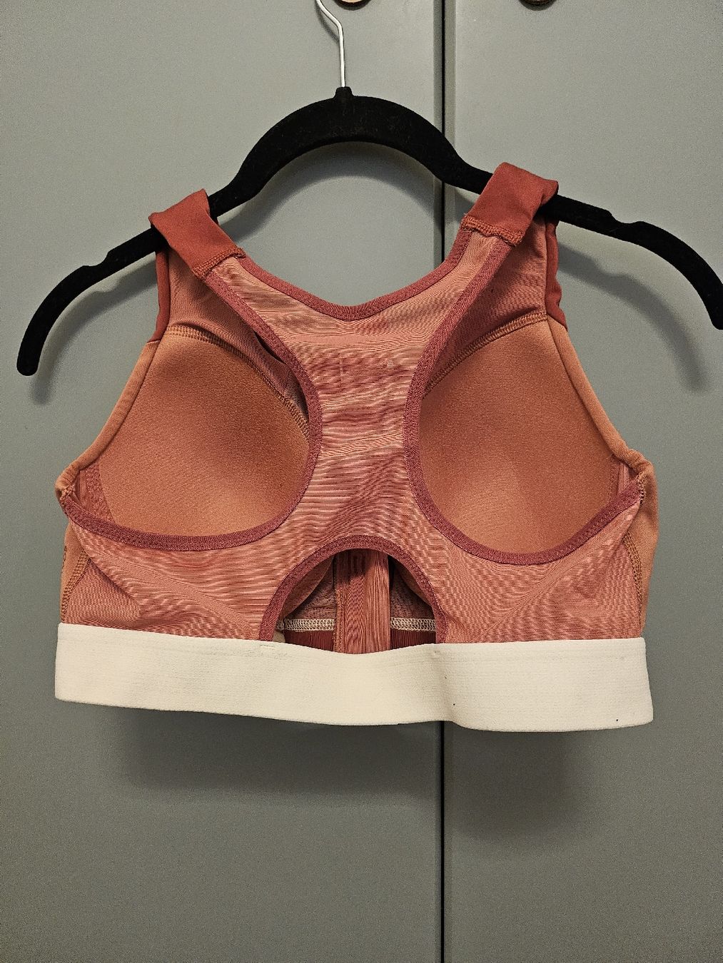 Altra biancheria intima: Soutif de sport neuf – Nuovo e nell'imballaggio originale da La Tour-de-Peilz venduto da mar_2r26 1