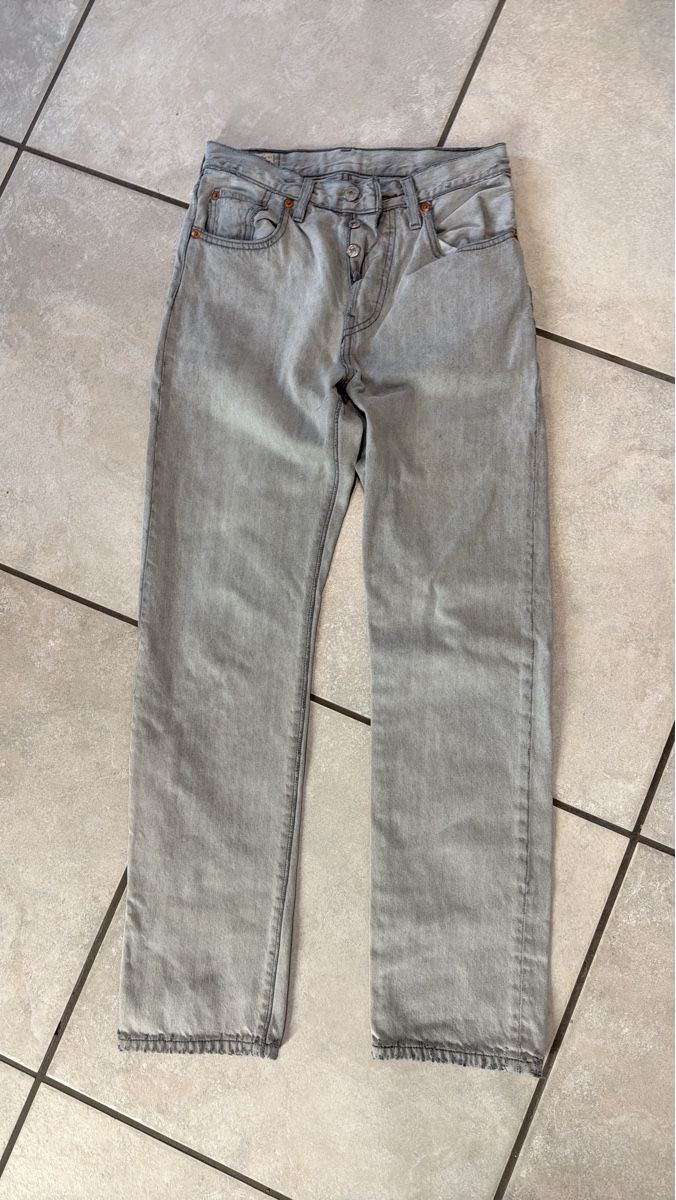 Levi's Jeans: Graue Levi's Jeans 501 , Gr. 24/30 – Gebraucht aus Dürnten von Makro79