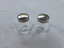 Vintage Set für Salz u. Pfeffer aus den 1980er Jahren