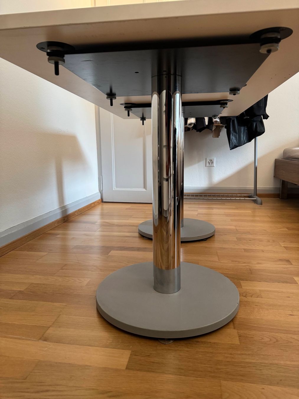 Tische: Hochqualitativer Tisch aus intraform – Gebraucht aus Bern von not_zw89 1