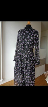 Robe d'été fleurie noire à manches longues, taille 38!