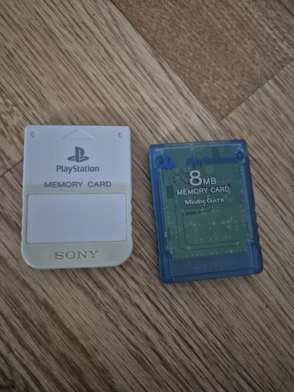 Memory unit & Memory card: Playstation Memory Card – Usato da Gümligen venduto da kurt2591989