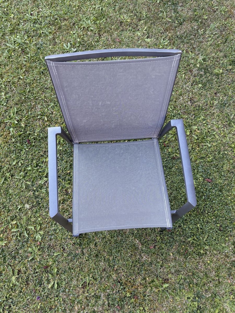 Sedie: Garden Chairs Metal Mesh Grey Stackable Condition Used – Usato da Kandersteg venduto da ben_jp6l 1