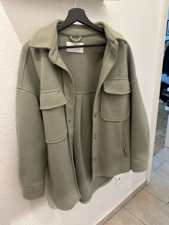 Trendige Hemdjacke von Stradivarius, Grösse M, Khaki/Olive