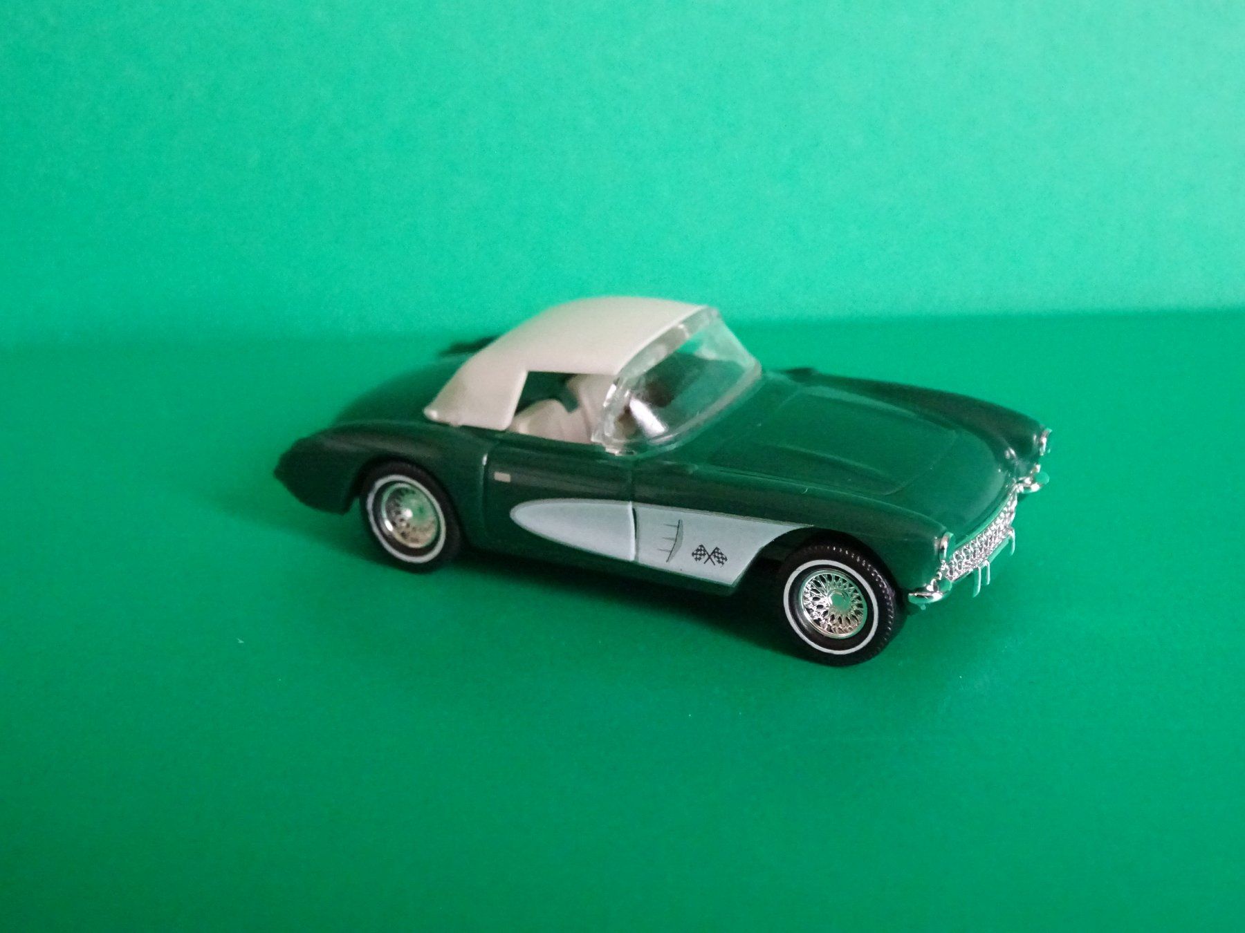 Busch Modellini d'auto: Chevrolet Corvette von Busch 1/87 – Nuovo e nell'imballaggio originale da Bretzwil venduto da Meex 1