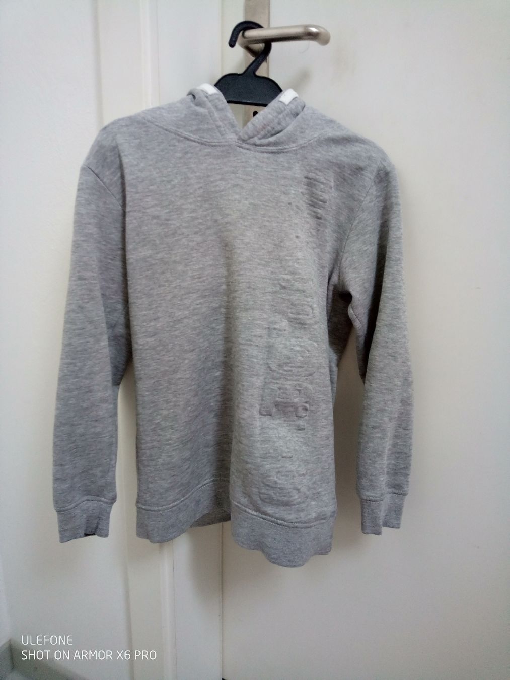 Maglioni & Felpe: Kapuzenpullover /Hoddie, Pulli Grösse 134 – Usato da Volketswil venduto da Car1