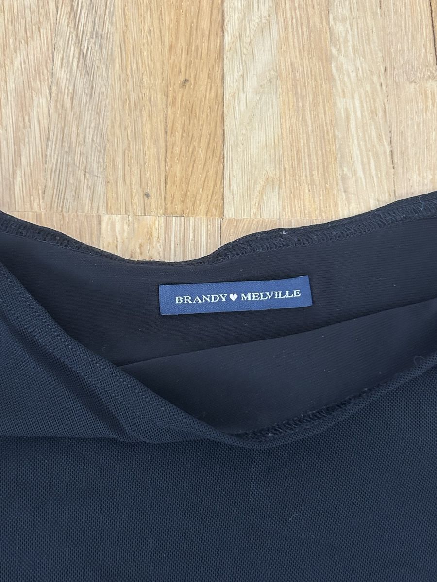 Brandy Melville Tops: Brandy Top – D'occasion à Basel par alinee_sophiee 1