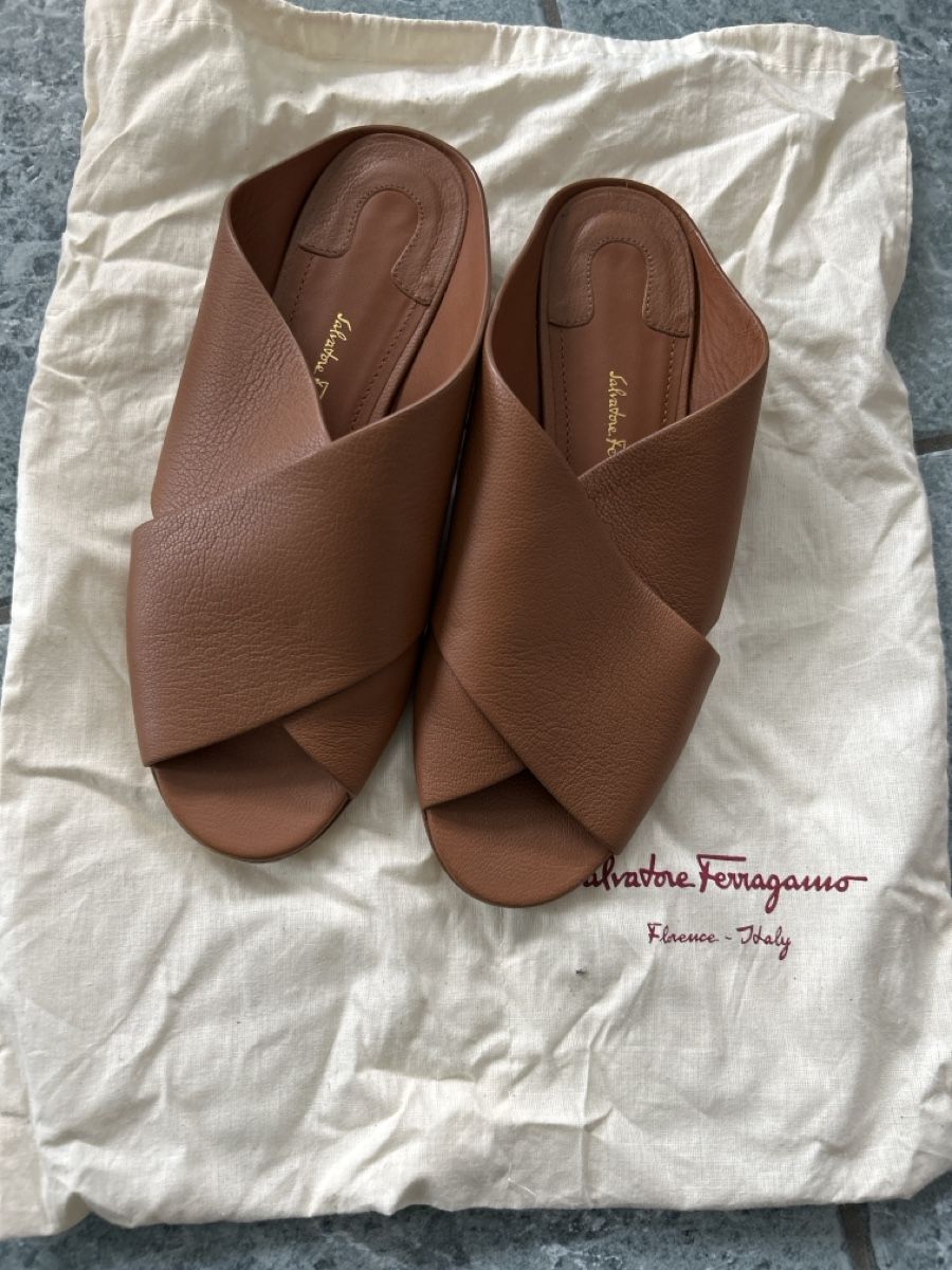Scarpe da donna: Sandali Salvatore Ferragamo – Usato da Montagnola venduto da ste_w9hh 1