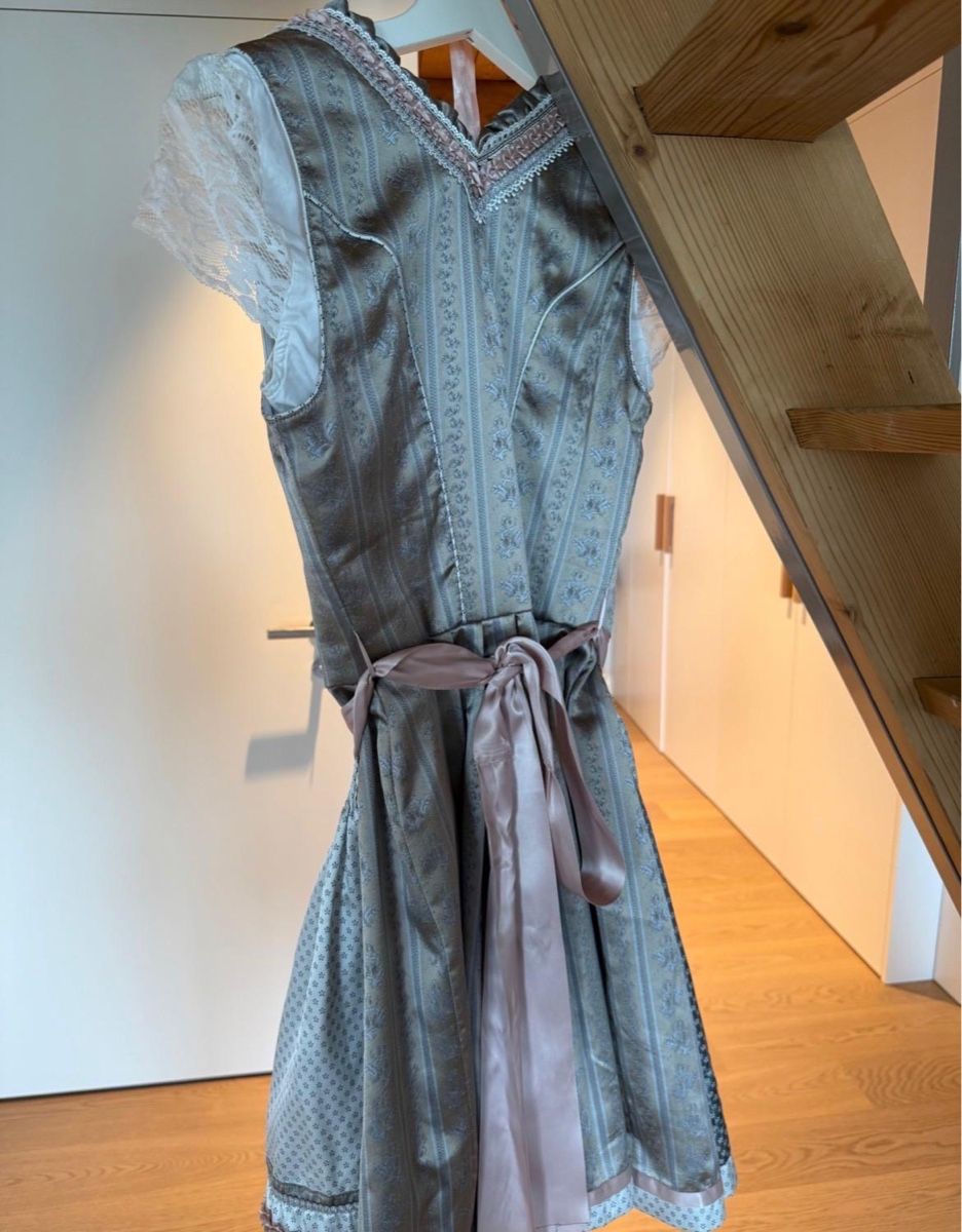 Vestiti: Dirndl mit Bluse und Schürze  – Nuovo (secondo la descrizione) da Mägenwil venduto da Australia19 5