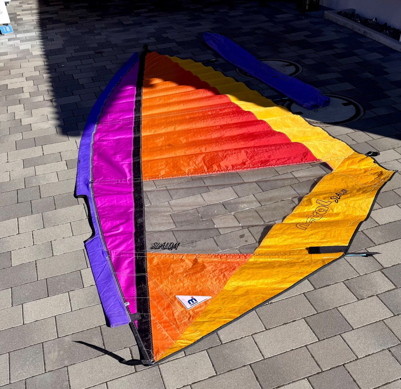 Surfboards & Schwimmbrette: Windsurf Set F2, Segel, Mast, Gabelbaum – Gebraucht aus Einsiedeln von  5