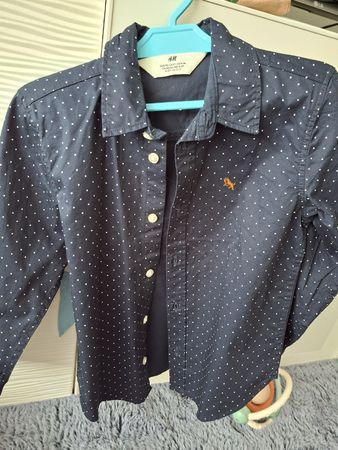 H&M Kinderhemd Grösse 110, dunkelblau mit Pünktli