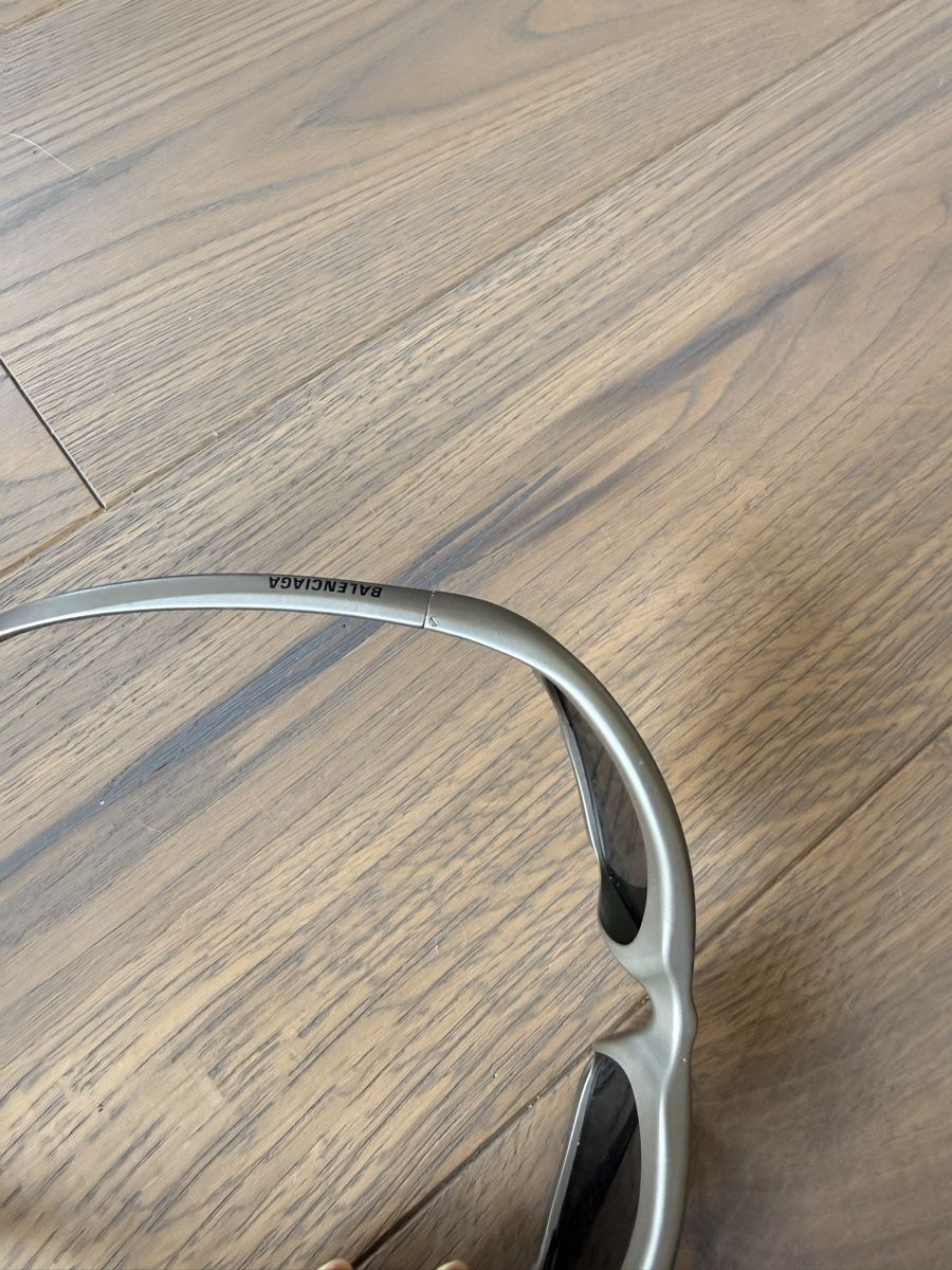 Balenciaga Lunettes & Verres: Balenciaga sunglasses with case – D'occasion à Zürich par Bellinka23 4