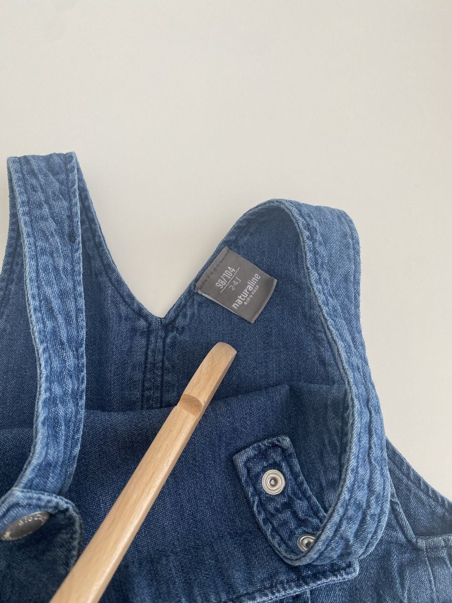 Naturaline Pantaloni: Kurz Latzhose von Naturaline Gr. 98/104 – Usato da WEINFELDEN venduto da marygloss 2