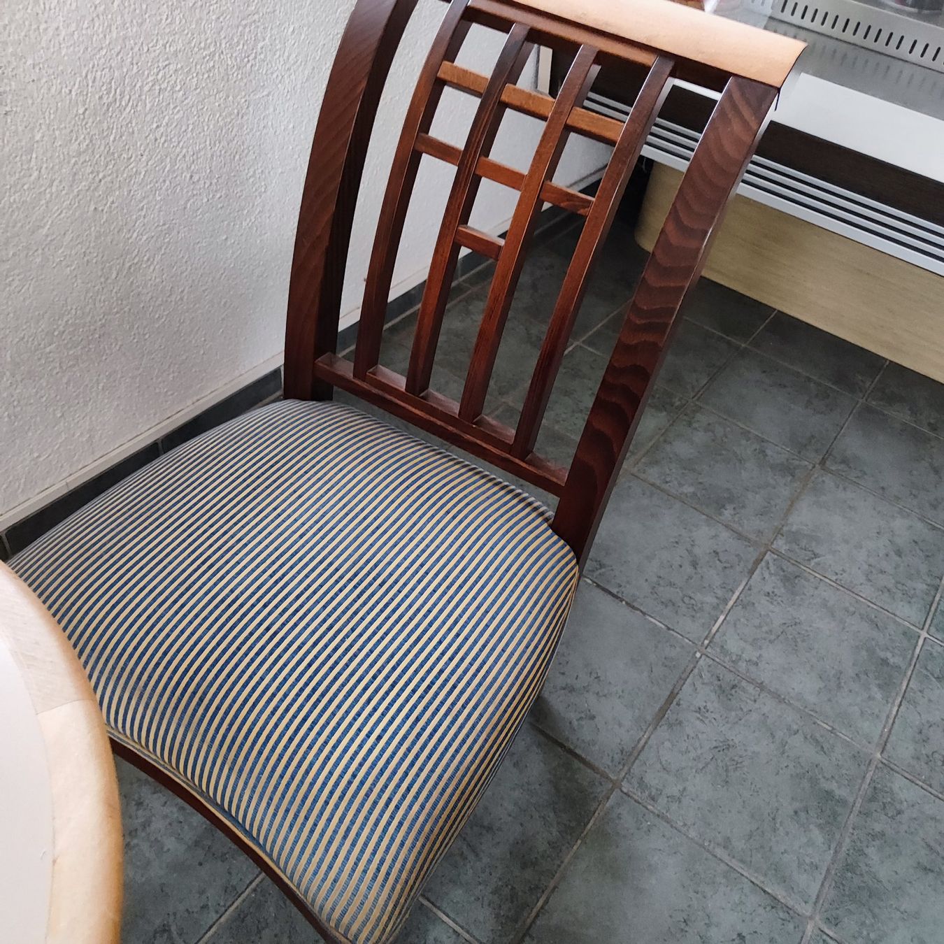 Stühle: Stühle – Gebraucht aus Langnau am Albis von Judithsebi