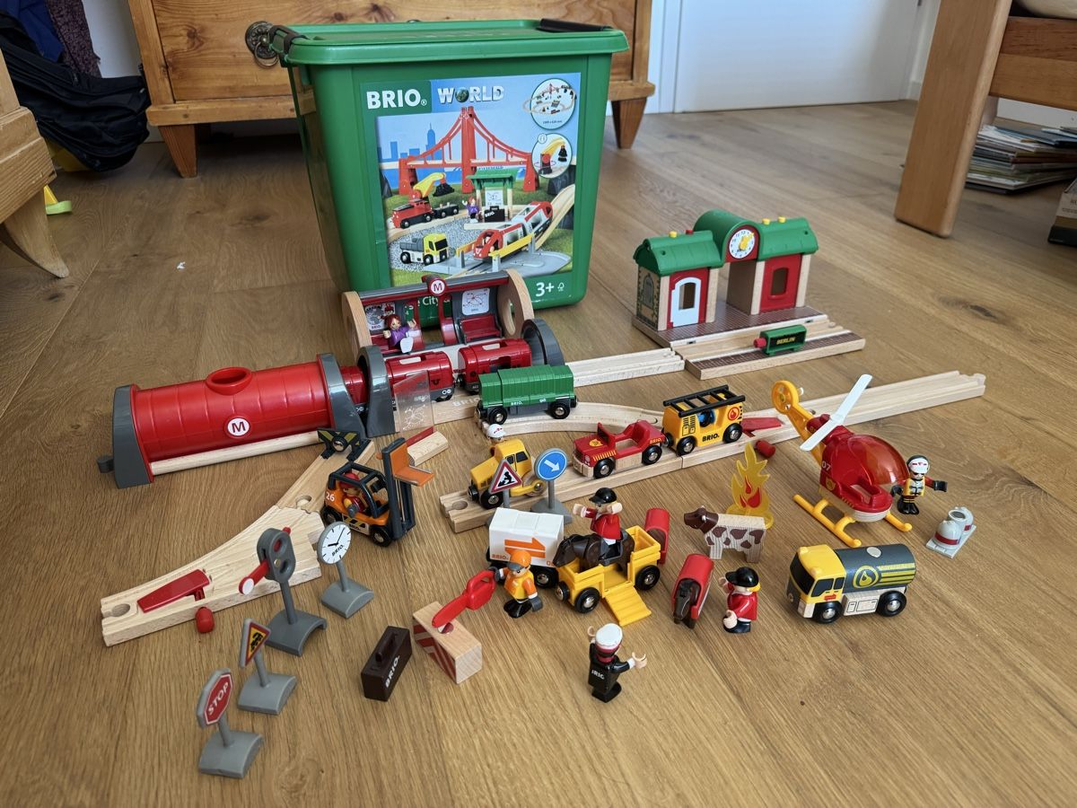 Brio Spielzeuge: Brio Holzeisenbahn Sammlung – Neu (gemäss Beschreibung) aus Gland von isa_g01