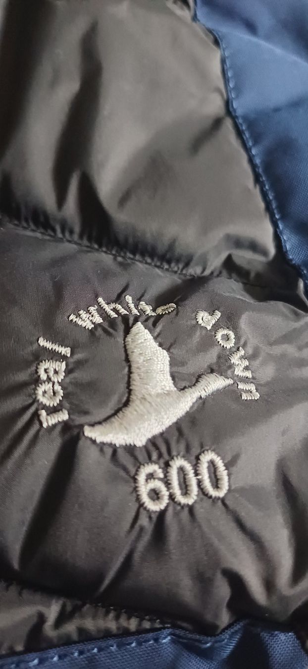 Bogner Mäntel: Winterparka dunkelblau mit Kapuze – Gebraucht aus Grüt (Gossau ZH) von gabygo4 4