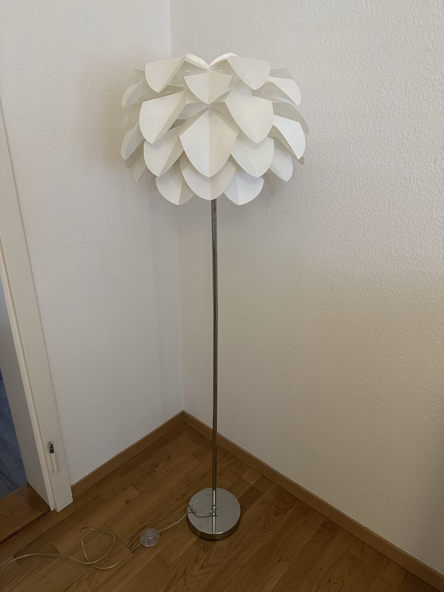 Conforama Lampade: Stehlampe, weiss, Metallfuss, Conforama – Usato da Zürich venduto da _aangela