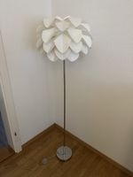 Stehlampe, weiss, Metallfuss, Conforama