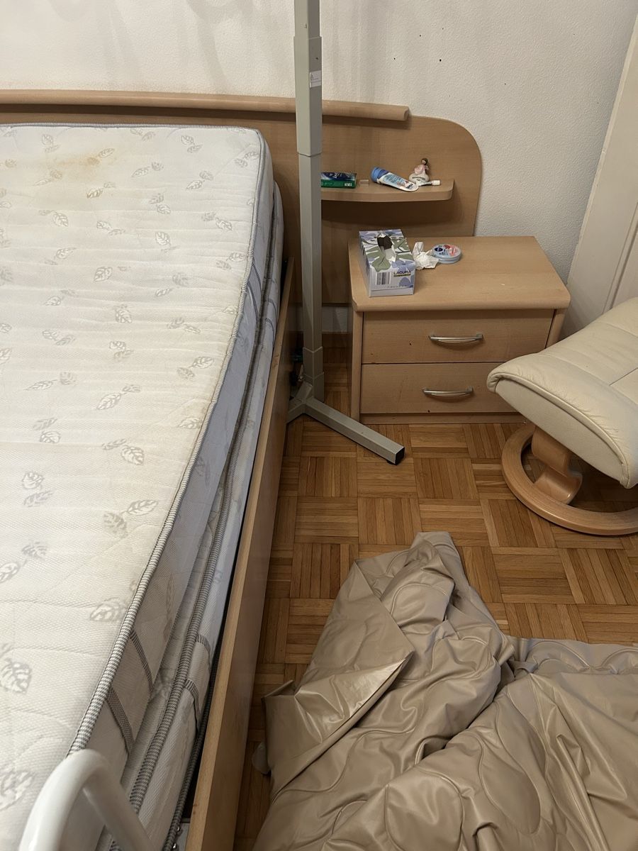 Lits: doppelbett eiche hell – D'occasion à Zürich par 11Zitronenfalter 8